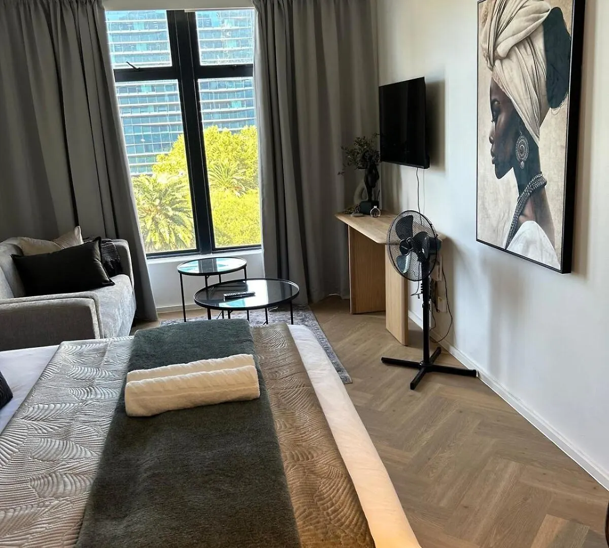 Stylish Studio With City Views & Pool At Zeeland Pier Cape Town Güney Afrika